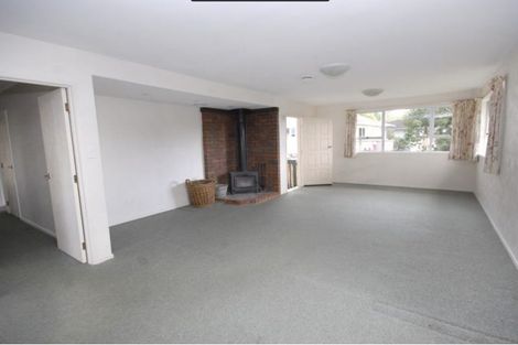 Photo of property in 13 Tahu Crescent, Sunnynook, Auckland, 0620