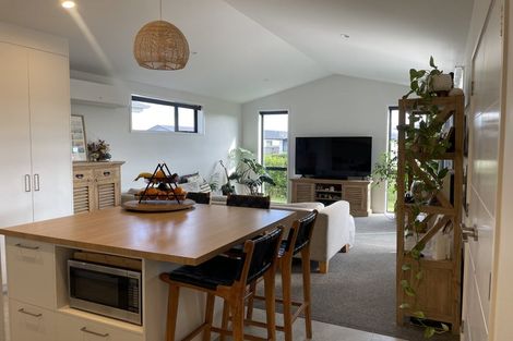 Photo of property in 19 Tangaroa Place, Poike, Tauranga, 3112