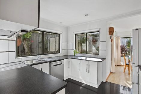 Photo of property in 2/148 Pigeon Mountain Road, Half Moon Bay, Auckland, 2012