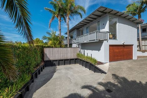 Photo of property in 1/598 Beach Road, Rothesay Bay, Auckland, 0630