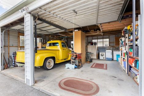 Photo of property in 1279 Egmont Road, Egmont Village, New Plymouth, 4372