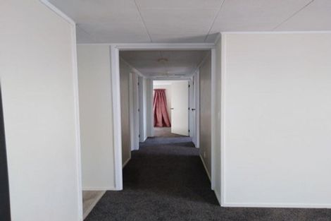 Photo of property in 11 Arde Place, Massey, Auckland, 0614