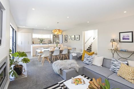 Photo of property in 2 Maurice Knowles Lane, Cashmere, Christchurch, 8022
