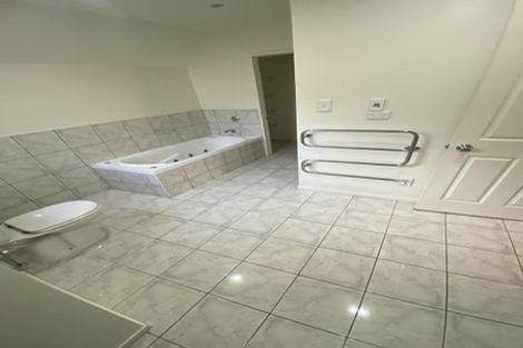 Photo of property in 84 Cypress Drive, Maungaraki, Lower Hutt, 5010