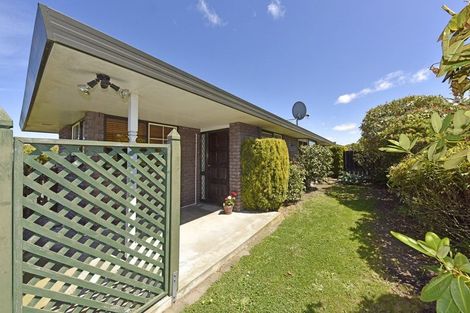 Photo of property in 54 Aorangi Road, Bryndwr, Christchurch, 8053