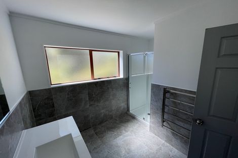 Photo of property in 45 Tenbless Court, Unsworth Heights, Auckland, 0632