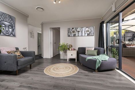 Photo of property in 51 Jadewynn Drive, Massey, Auckland, 0614