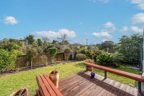 Photo of property in 2/55 Aviemore Drive, Highland Park, Auckland, 2010