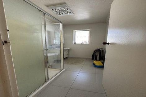 Photo of property in 172 Forrest Hill Road, Forrest Hill, Auckland, 0620