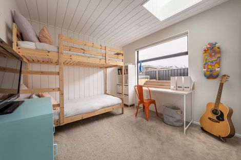 Photo of property in 60 Farrant Drive, Wanaka, 9305