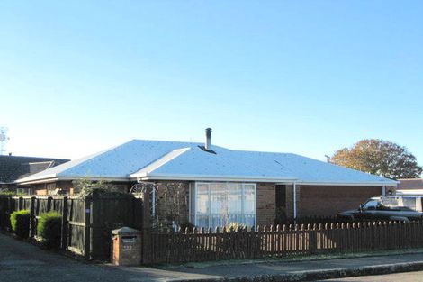 Photo of property in 2/22a Mortlake Street, Islington, Christchurch, 8042