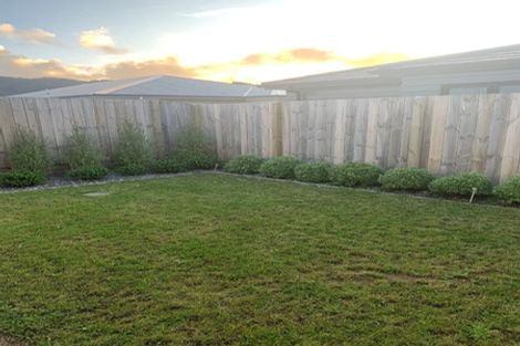 Photo of property in 32 Grovedale Square, Wainuiomata, Lower Hutt, 5014