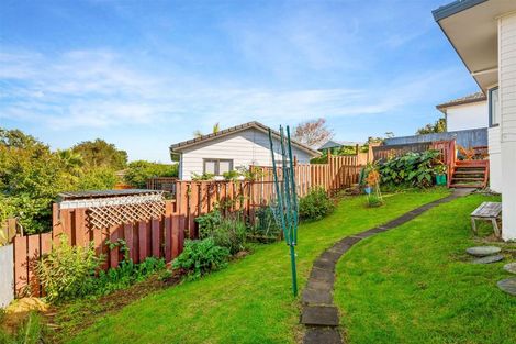 Photo of property in 41a Luckens Road, West Harbour, Auckland, 0618