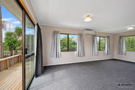 Photo of property in 1/32 Parakai Avenue, Parakai, 0830