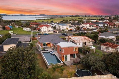 Photo of property in 444 Old Te Atatu Road, Te Atatu Peninsula, Auckland, 0610