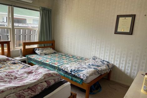 Photo of property in 2/17 Jenelin Road, Glendene, Auckland, 0602