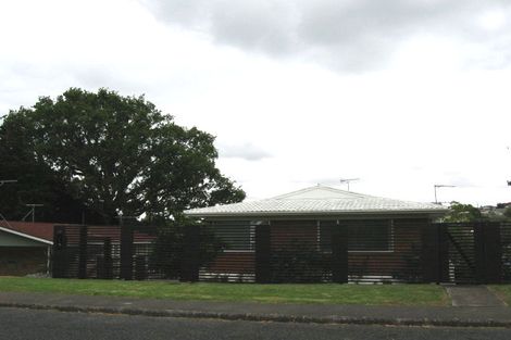 Photo of property in 2/22 Stanaway Street, Hillcrest, Auckland, 0627