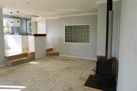 Photo of property in 102 Settlement Road, Kaiwaka, 0573