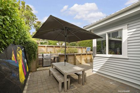 Photo of property in 85 The Parade, Island Bay, Wellington, 6023