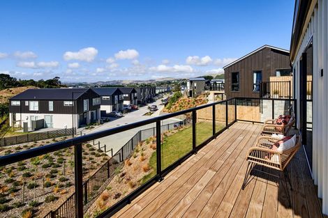 Photo of property in 38 Hokioi Drive, Kenepuru, Porirua, 5022