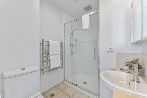 Photo of property in 27/12 Maunganui Road, Mount Maunganui, 3116