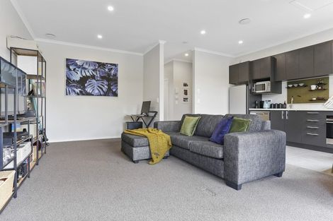 Photo of property in 2/7 Uku Lane, Hobsonville, Auckland, 0616