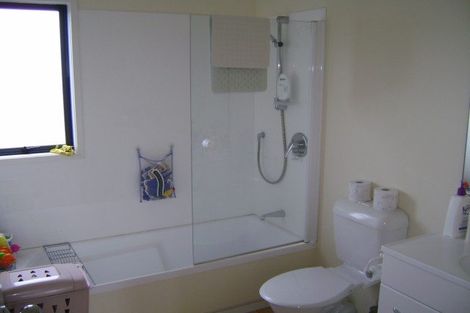 Photo of property in 7 Landsdowne Terrace, Karori, Wellington, 6012