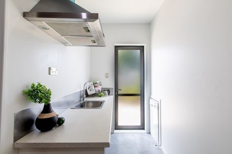 Photo of property in 12 Hampshire Court, Flagstaff, Hamilton, 3210