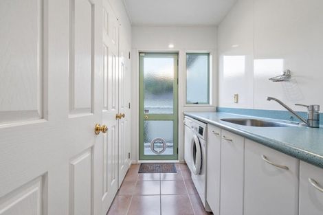 Photo of property in 9 Mariposa Crescent, Birkenhead, Auckland, 0626