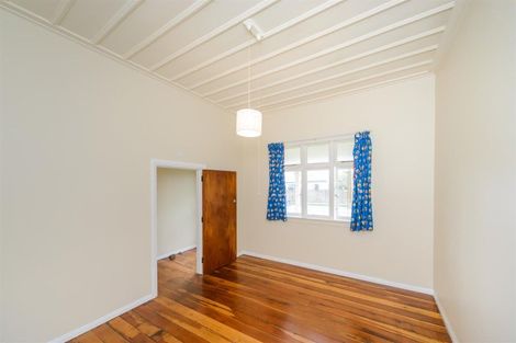 Photo of property in 14 Blackwell Street, Marton, 4710