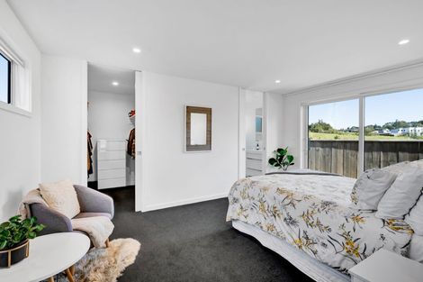 Photo of property in 54 Ainslee Street, Highlands Park, New Plymouth, 4312