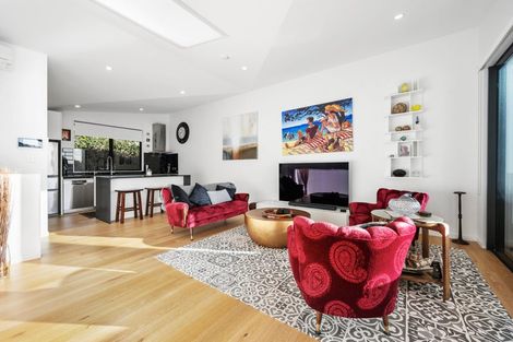 Photo of property in 18u1 Oriental Terrace, Oriental Bay, Wellington, 6011