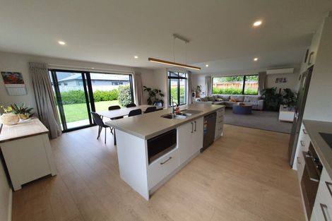 Photo of property in 6 Ward Street, Jacks Point, Queenstown, 9371