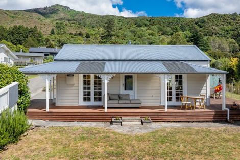 Photo of property in 13 Main Rd Havelock, Havelock, 7100