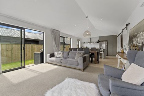 Photo of property in 38 Muster Road, Jacks Point, 9371