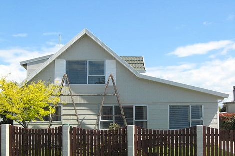 Photo of property in 63 Park Terrace, Waikuku Beach, 7473