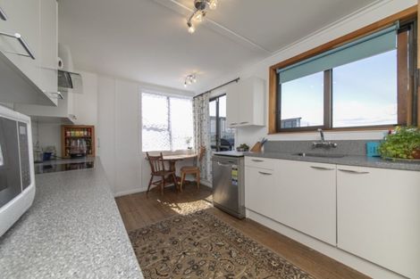 Photo of property in 86 Garfield Road, Helensville, 0800