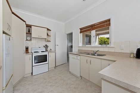 Photo of property in 1 Nixon Street, Hamilton East, Hamilton, 3216