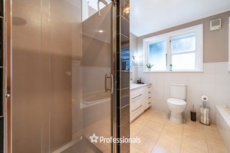 Photo of property in 14 Pinehaven Road, Pinehaven, Upper Hutt, 5019