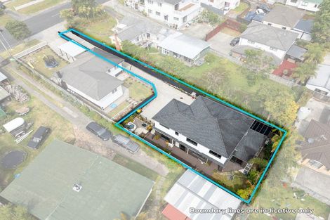 Photo of property in 61a Awaroa Road, Sunnyvale, Auckland, 0612