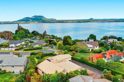 Photo of property in 1/16 Isobel Street, Acacia Bay, Taupo, 3330