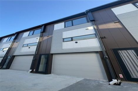 Photo of property in 22 Parkwood Avenue, Westgate, Auckland, 0614