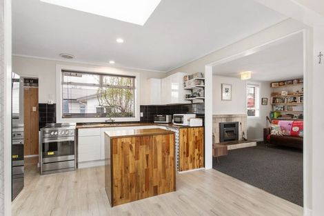 Photo of property in 25 Meadow Street, Papanui, Christchurch, 8052
