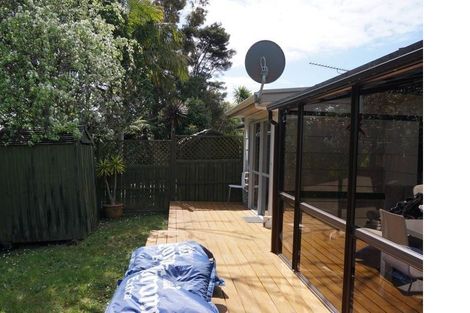 Photo of property in 32 Drome View Place, Beach Haven, Auckland, 0626