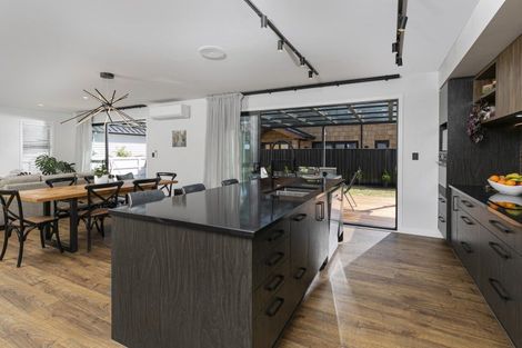 Photo of property in 2a Roland Road, Greenhithe, Auckland, 0632