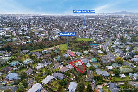 Photo of property in 55 Mcdowell Crescent, Hillcrest, Auckland, 0627