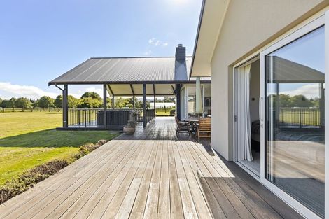 Photo of property in 100 Wingatui Road, Mosgiel, 9024