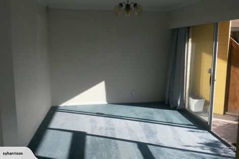 Photo of property in 77 Memorial Avenue, Ilam, Christchurch, 8053