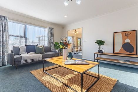 Photo of property in 1 Inverell Place, Waikanae, 5036