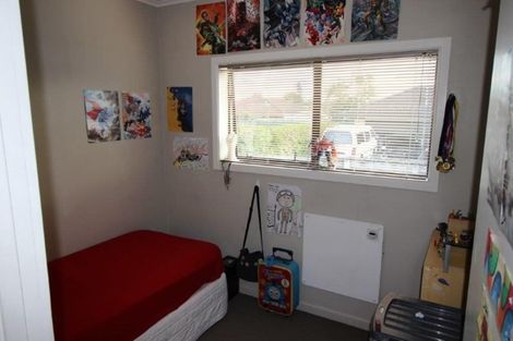 Photo of property in 30 Grove Road, Papakura, 2110